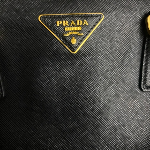 Authentic Prada class purse. Beautiful condition and spacious! - Picture 4 of 4